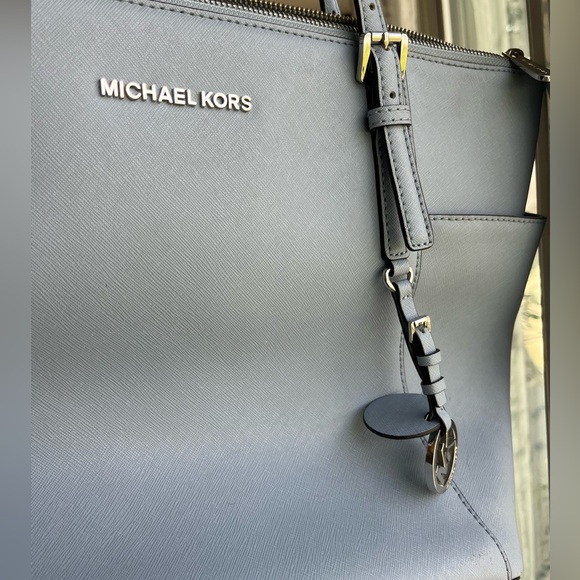 Michael Kors Jet Set Snap Pocket Tote Bag - Picture 11 of 16